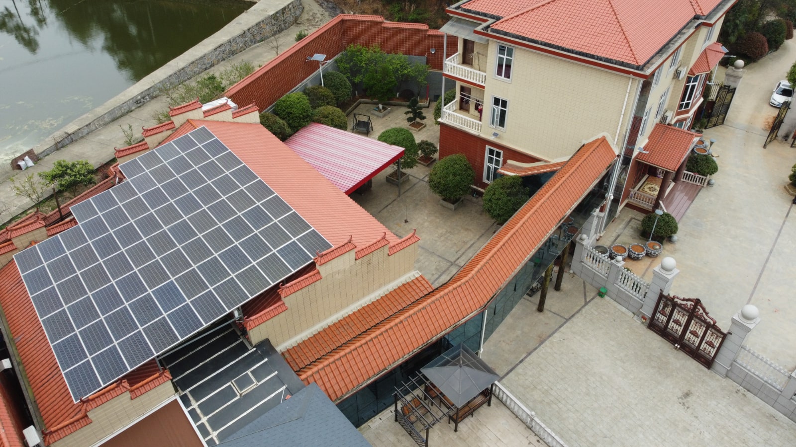 [别墅光伏阳光房]湘乡别墅高端定造绿色节能阳光棚屋顶25.28KW项目